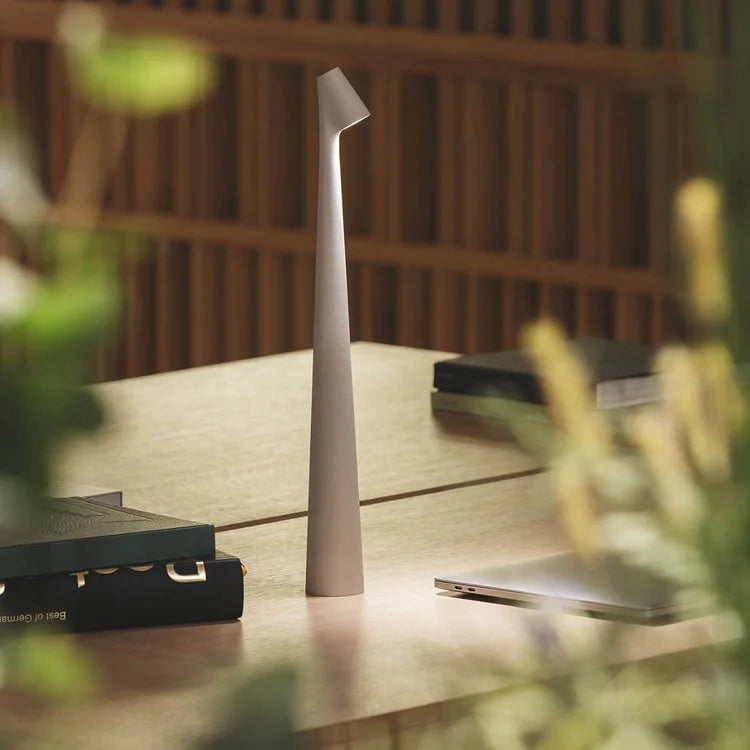 Minimalist Beam Light Luxury Table Lamp Wireless