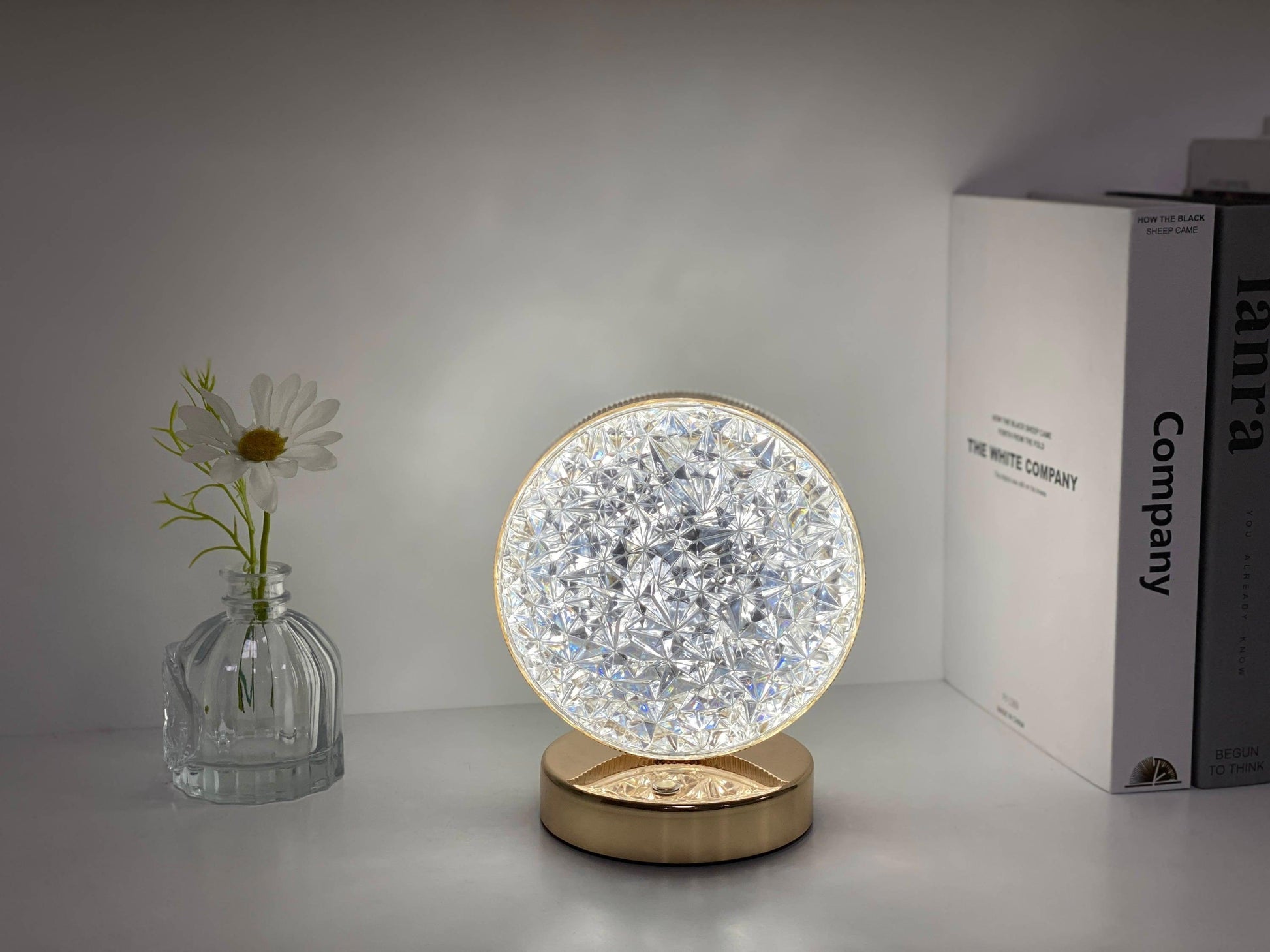 Crystal Round Shape LED Table Lamp. - SIGMA STORE