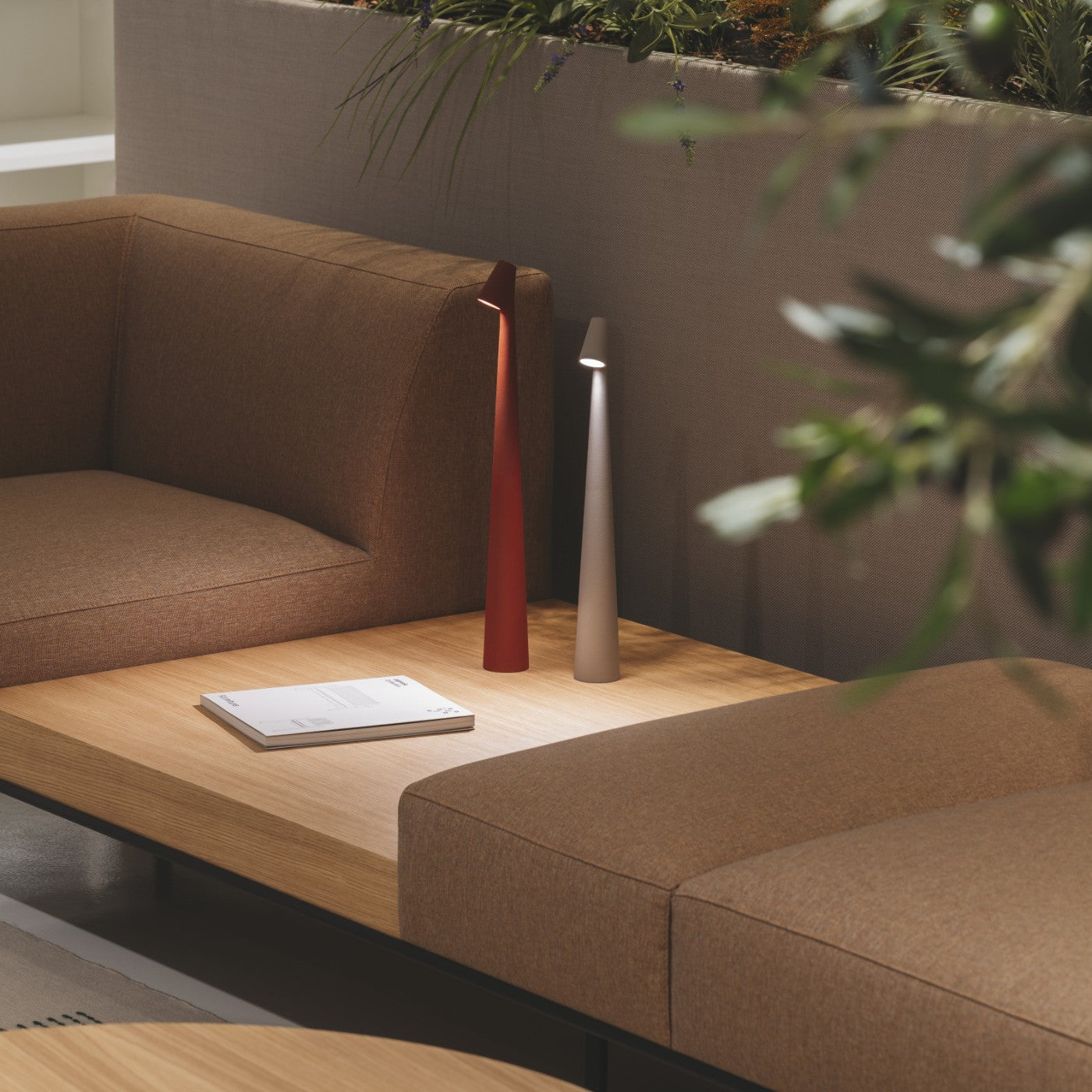 Minimalist Beam Light Luxury Table Lamp Wireless