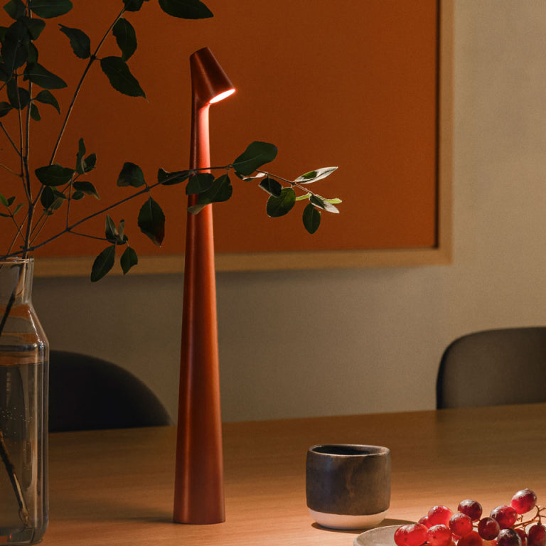 Minimalist Beam Light Luxury Table Lamp Wireless