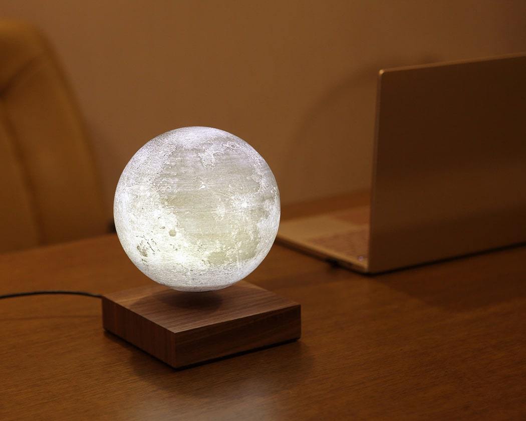 Floating Moon Lamp Spinning and Levitating 3D Moon Light